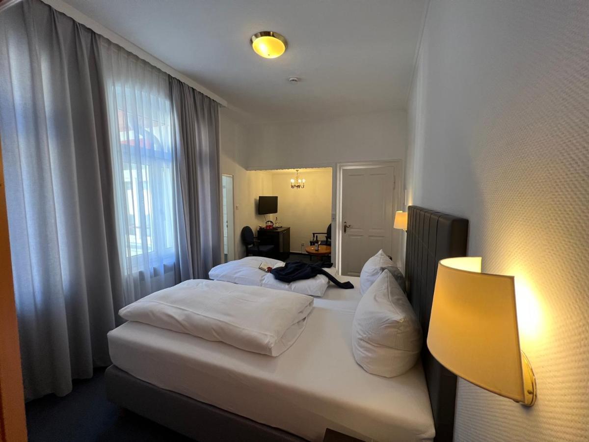 Hotel Zum Ritter St. Georg Heidelberg Buitenkant foto